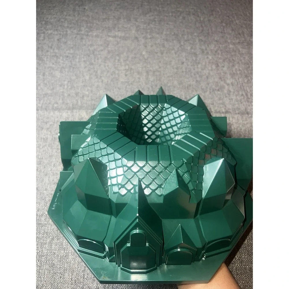 KitchenAid Victorian House Cake Pan‎ Color Green